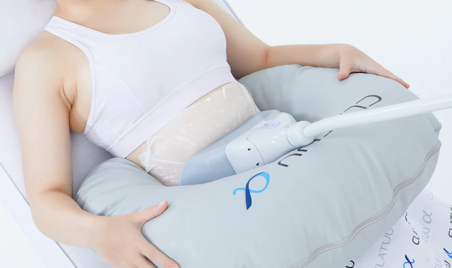 Clatuu fat freezing applicator on the abdomen